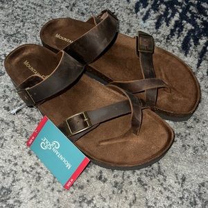 Mountain Sole Leather Sandal size 10